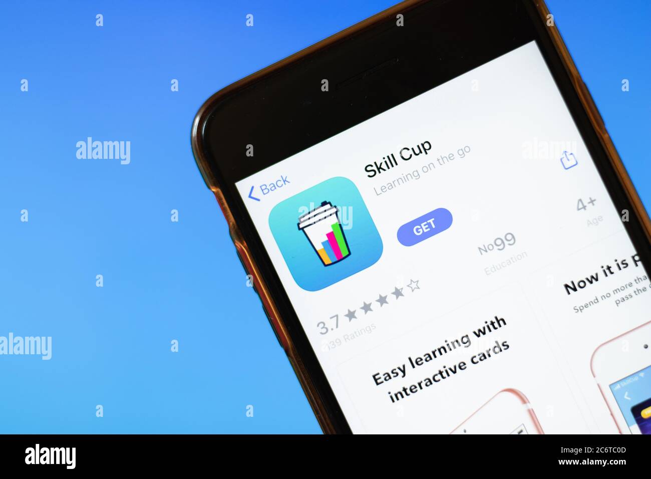 Moskau, Russland - 1. Juni 2020: Skill Cup App-Logo auf Smartphone, illustrative Editorial Stockfoto