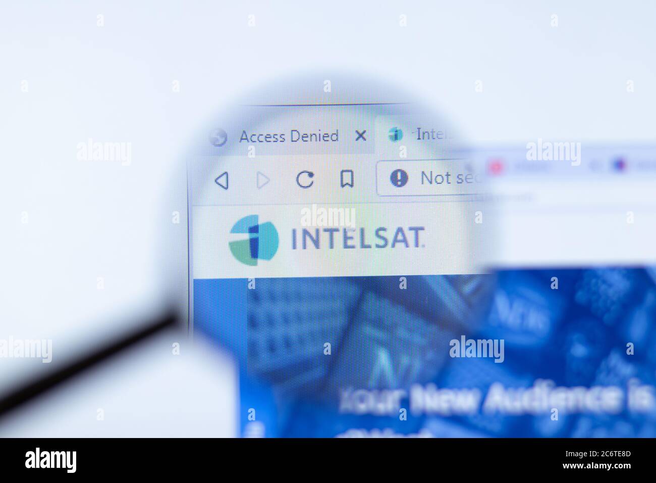 Moskau, Russland - 1. Juni 2020: Intelsat Website mit Logo , illustrative Editorial Stockfoto
