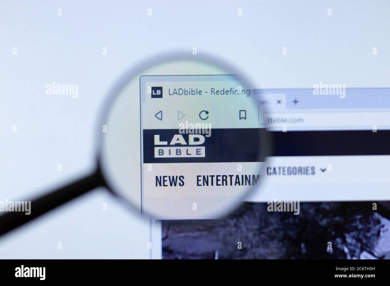 Moskau, Russland - 1. Juni 2020: LadBible Website mit Logo , illustrative Editorial Stockfoto