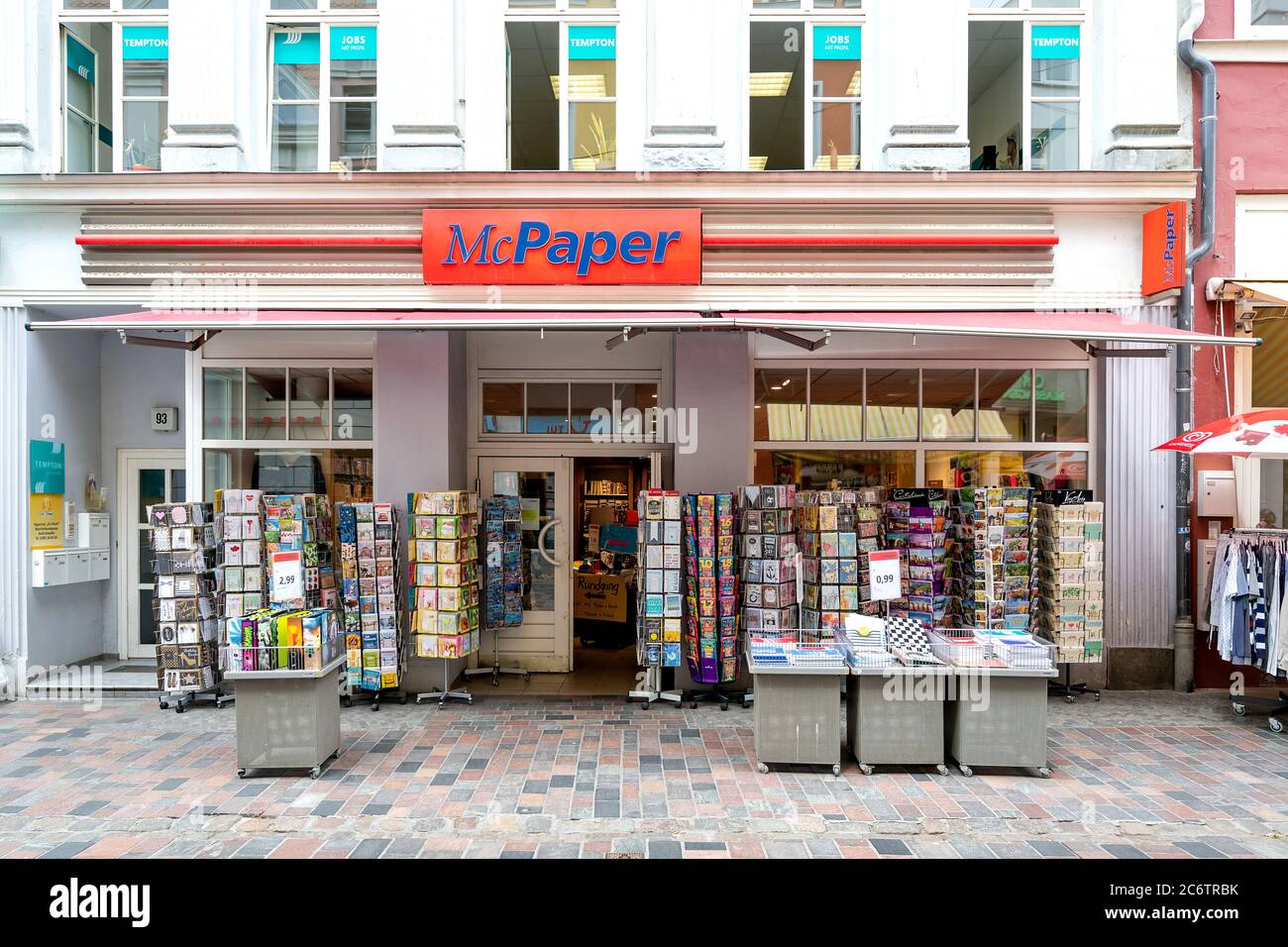 McPaper-Geschäft in Rostock, Deutschland. McPaper ist Marktführer im deutschen Papier- und Schreibwarenhandel. Stockfoto