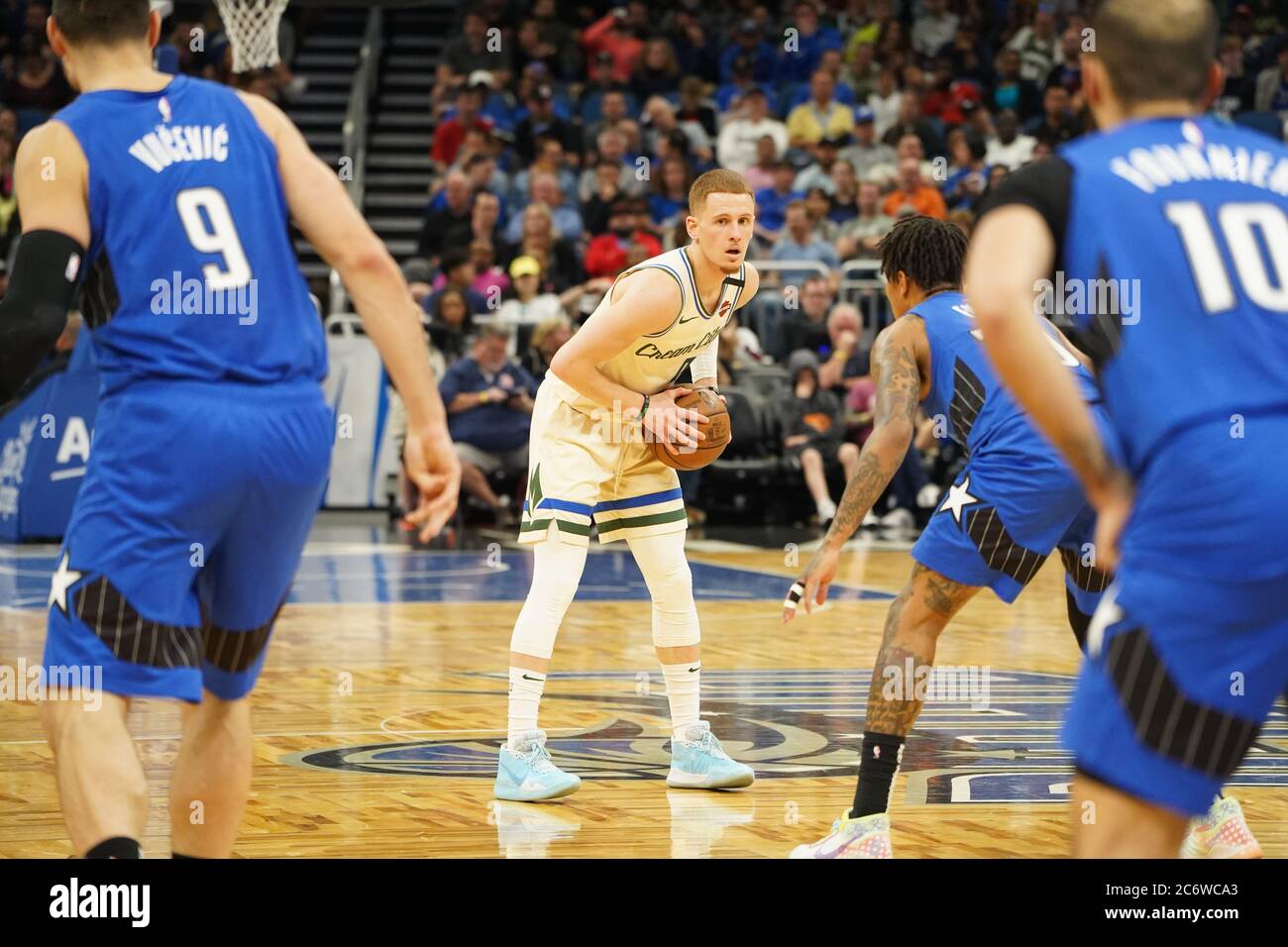 Orlando Magic Gastgeber der Milwaukee Bucks im Amway in Orlando Florida am Samstag, den 8. Februar 2020. Bildnachweis: Marty Jean-Louis Stockfoto