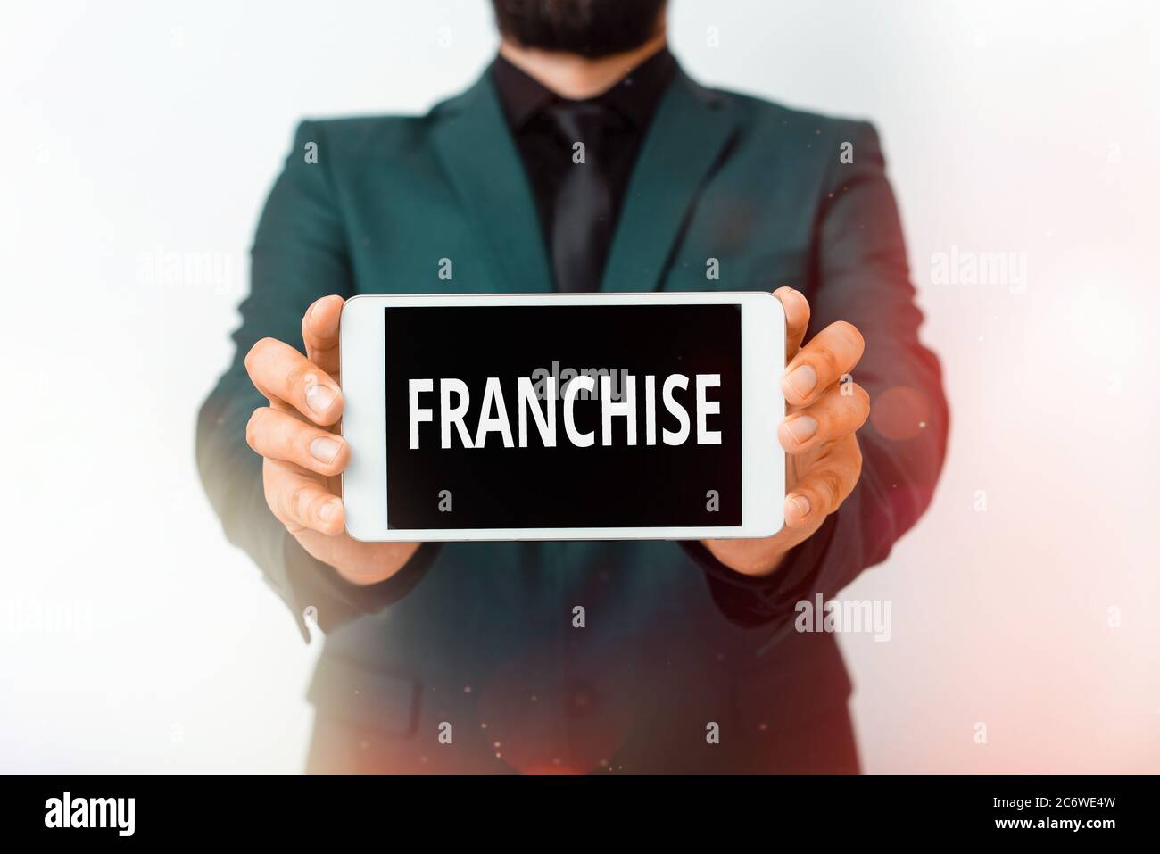 Textschild mit Franchise. Geschäftsfoto zeigt eine Genehmigung einer Einzelperson oder Gruppe von einem Regierungsmodell mit schwarzem Geröll gewährt Stockfoto