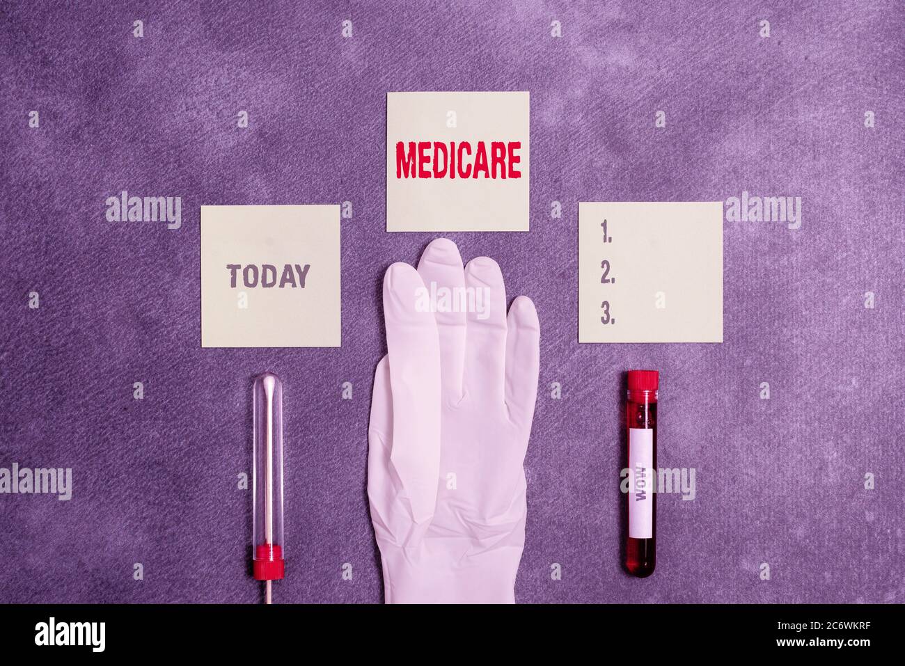 Text für Wort Medicare. Business Foto zeigt eine Politik der Bundesregierung Bereitstellung von Gesundheitsversorgung extrahierte Blutprobe Fläschchen wi Stockfoto