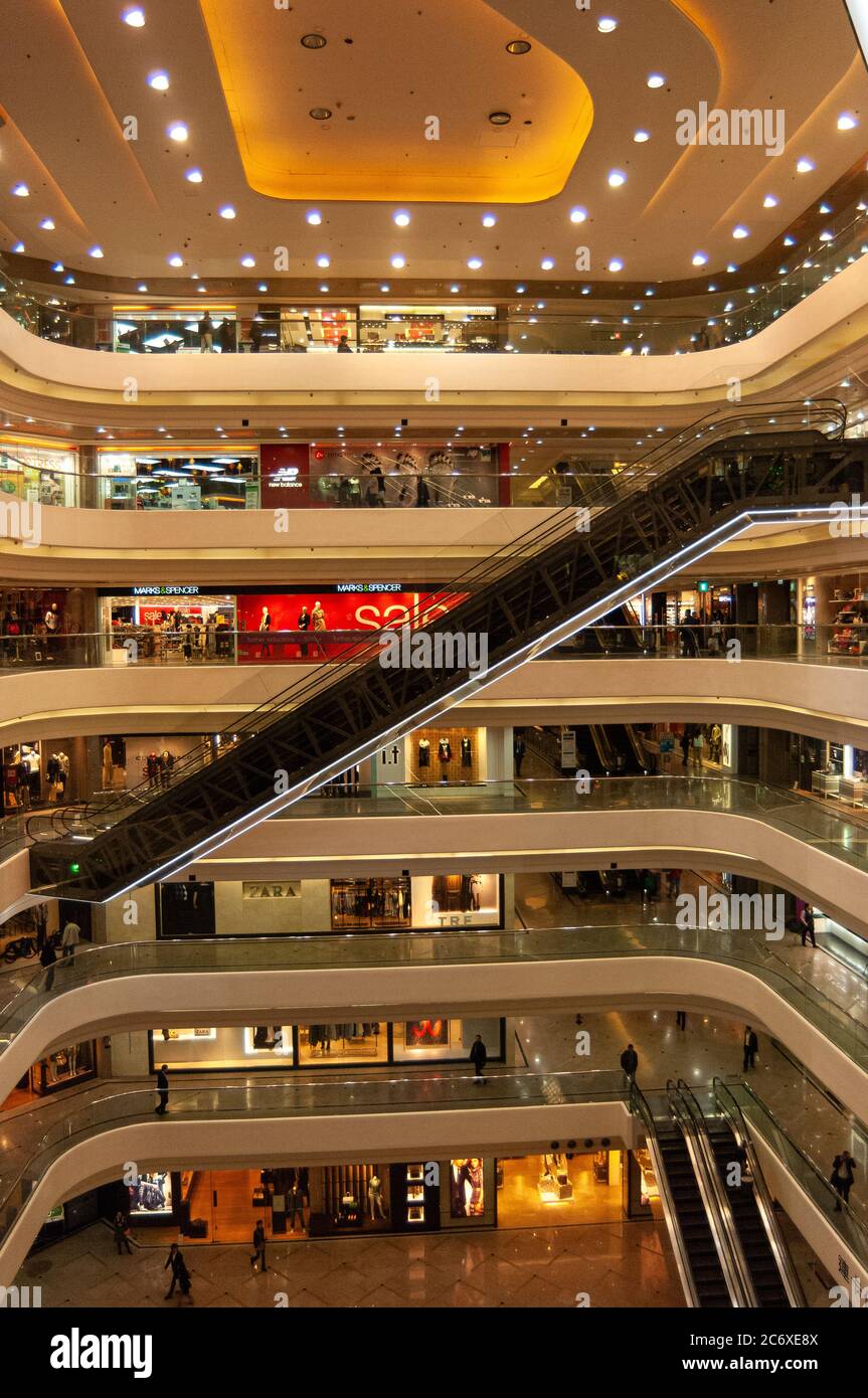 Times Square Einkaufszentrum mit mehreren Ebenen, Causeway Bay, Hong Kong Island, Hong Kong Stockfoto