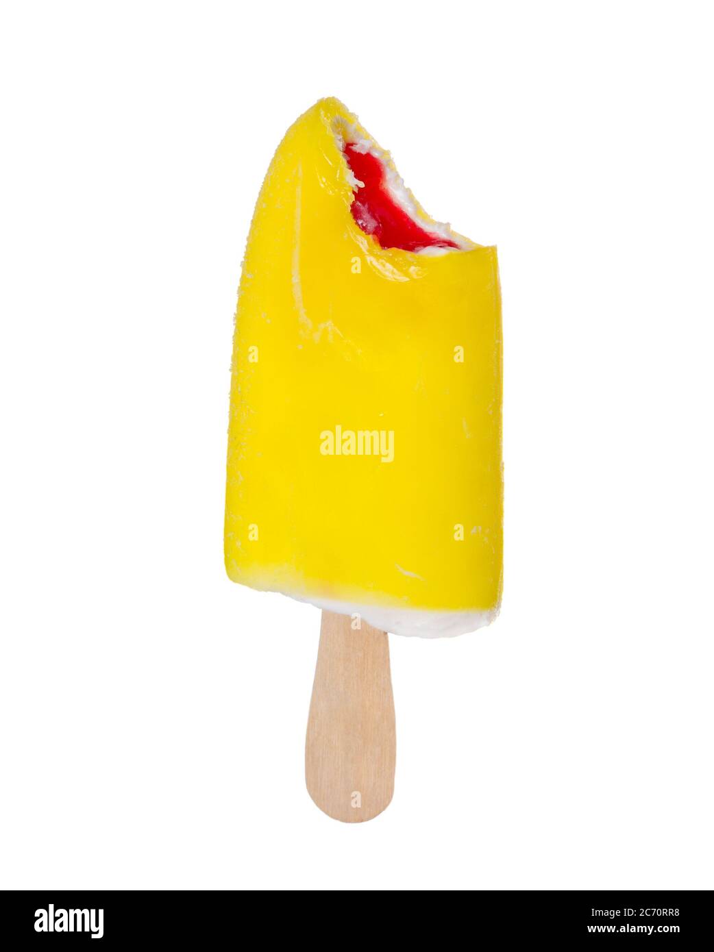 In gelber Glasur auf weißem Hintergrund abgebissen. Stockfoto