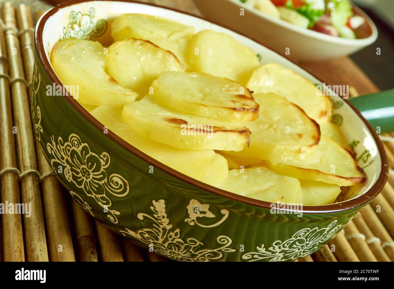 Kartoffeltopf mit Scalloped und geräuchertem Fischtopf, geräucherter ...