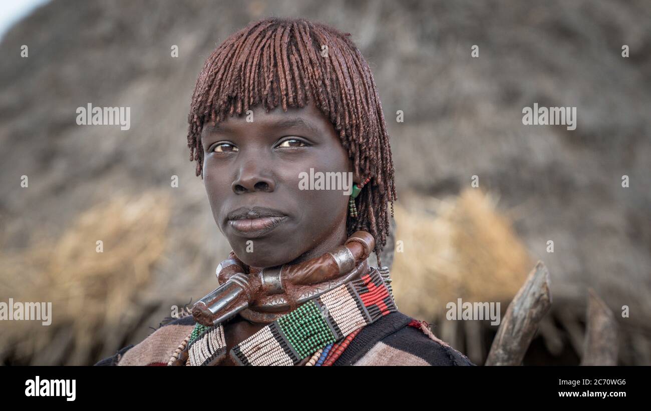 Omo Valley, Äthiopien - September 2017: Unbekannte Frau aus dem Stamm Hamar im Omo Valley von Äthiopien Stockfoto