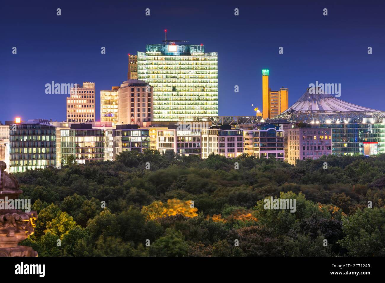 Berlin, Deutschland Stadtbild bei Dämmerung Stockfoto