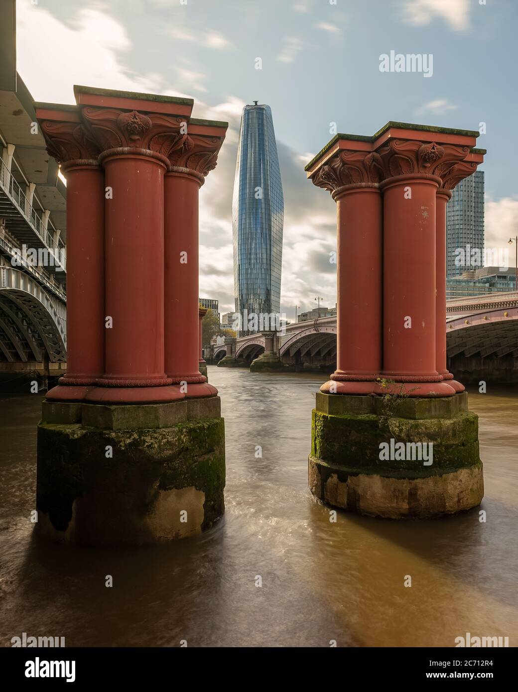 London, Großbritannien, ein Blackfriars Wolkenkratzer. Künstlername wie die Mumie, die Vase, der Bumerang. Stockfoto