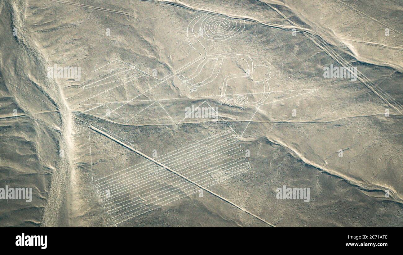 Nazca, Peru - September 2017: Affenfigur aus der Nasca-Linie, Nazca, Peru Stockfoto