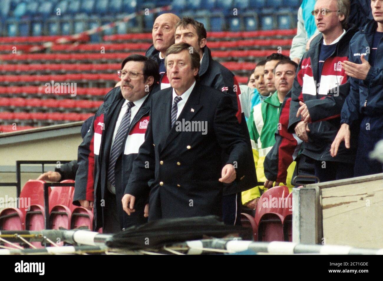 Ricky Tomlinson während der Dreharbeiten als Mike Bassett England Manager im Wembley Stadium, London 1998 Stockfoto