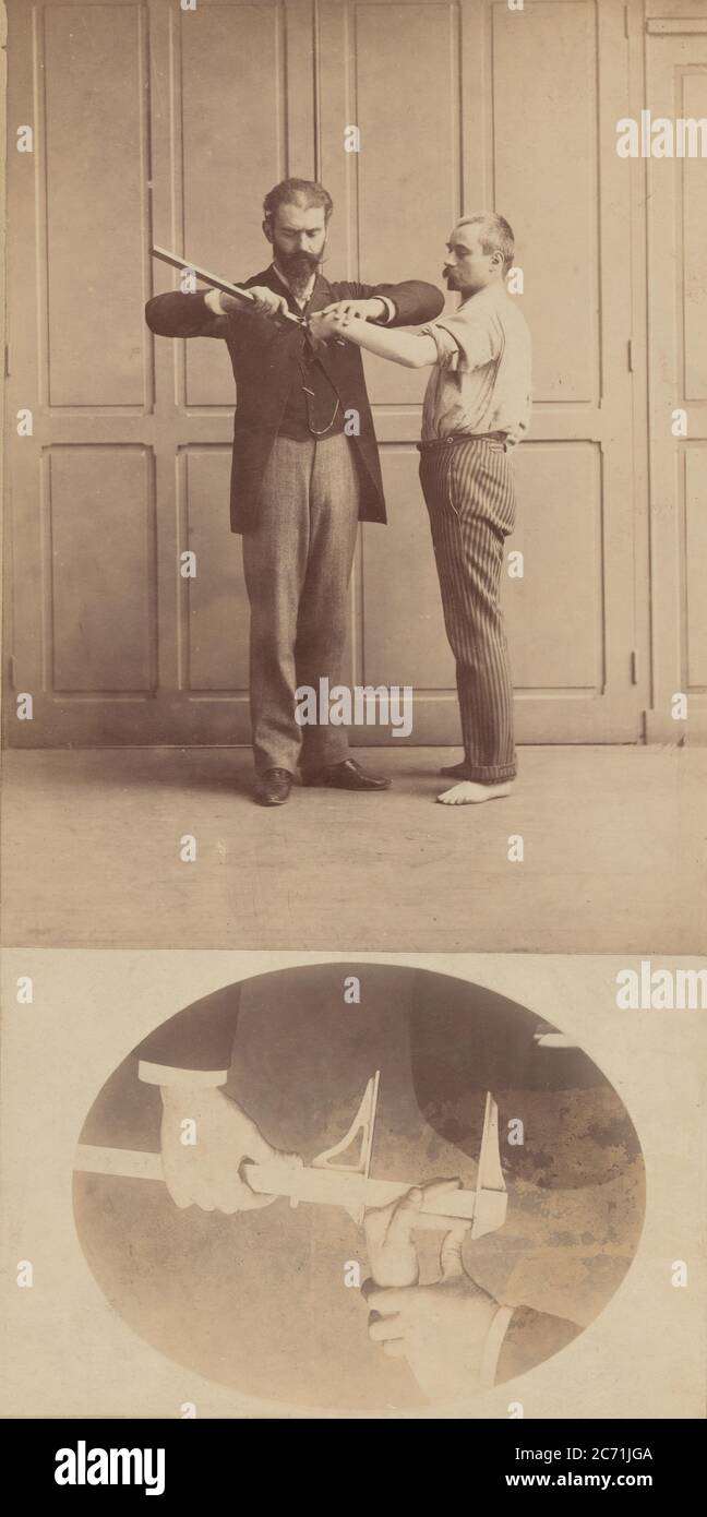 Messung des linken Mittelfinger, ca. 1893. Stockfoto