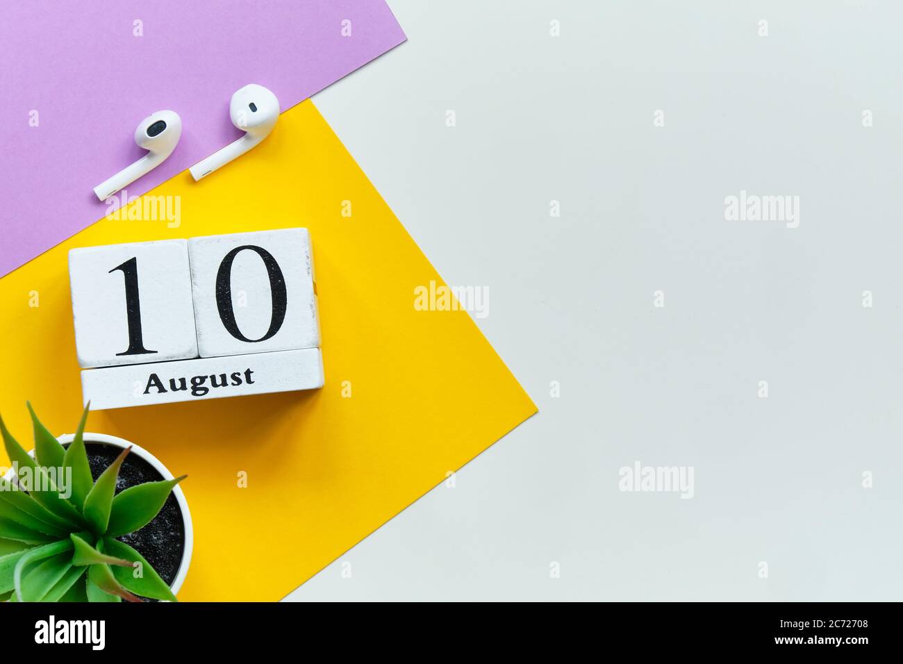 10. august - zehnter Tag Monat Kalenderkonzept auf Holzblöcken mit Kopierraum. Stockfoto