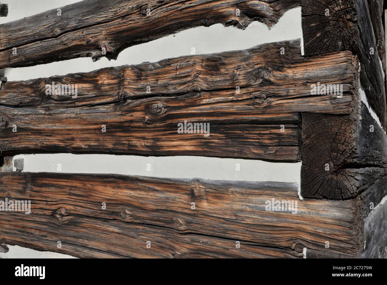 Nahaufnahme Detail der verwitterten Holzhütte Kirche. Stockfoto