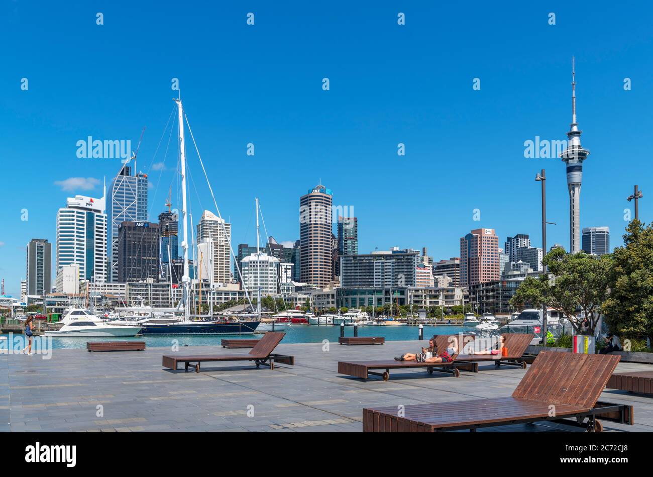 Skyline des Central Business District vom Wynard Quarter, Viaduct Harbour, Auckland, Neuseeland Stockfoto
