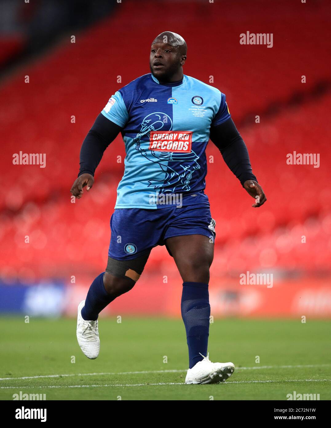 wycombe-wanderers-adebayo-akinfenwa-wahrend-des-sky-bet-league-one-play-off-finales-im-wembley-stadium-london-2c72n1w.jpg
