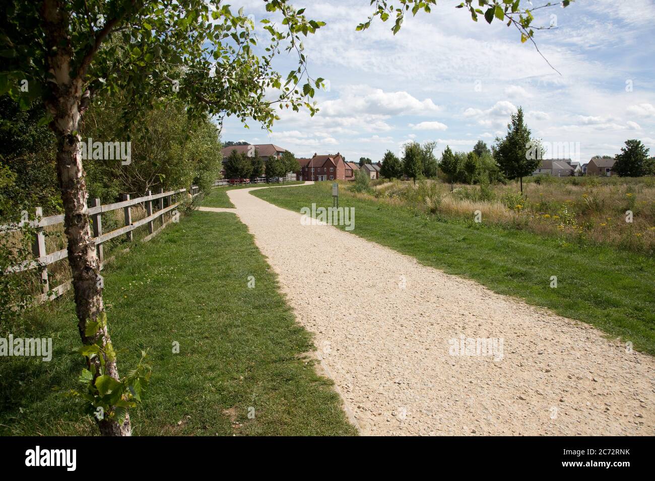 Radwege in Long Marston Garden Village, vorgeschlagene Entwicklung der Gemeinschaft von 4000 attraktiven gut gestalteten hochwertigen Häusern auf ehemaligen bro Stockfoto