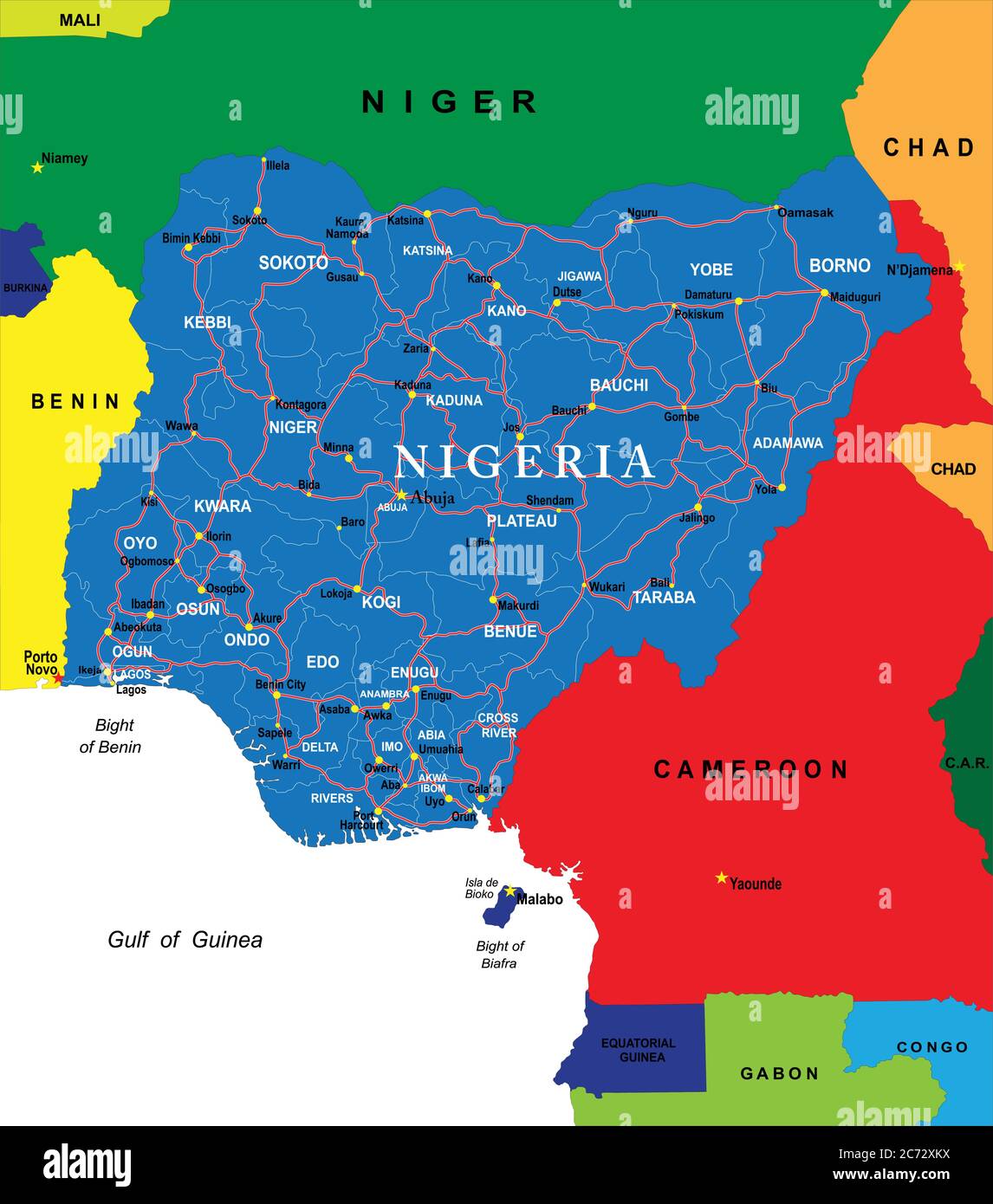 Sehr detaillierte Vektorkarte von Nigeria mit Verwaltungsregionen, Hauptstädten und Straßen. Stock Vektor