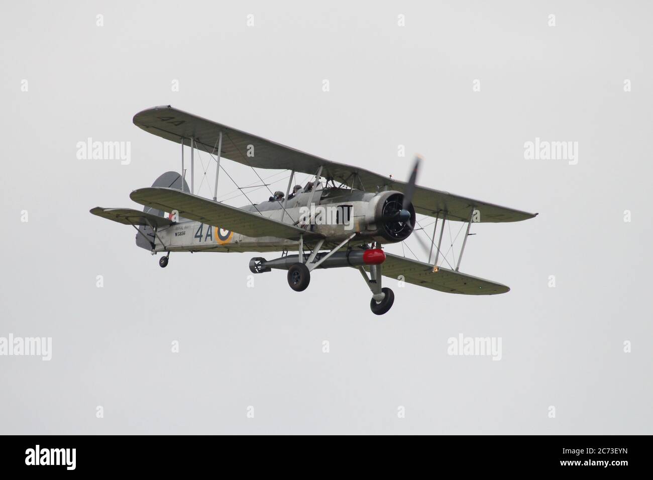 G-BGMC, ein Fairey Swordfish I (früher W5856 im Royal Navy Service), betrieben von der Royal Navy Historic Flight, die 2016 bei East Fortune angezeigt wird. Stockfoto