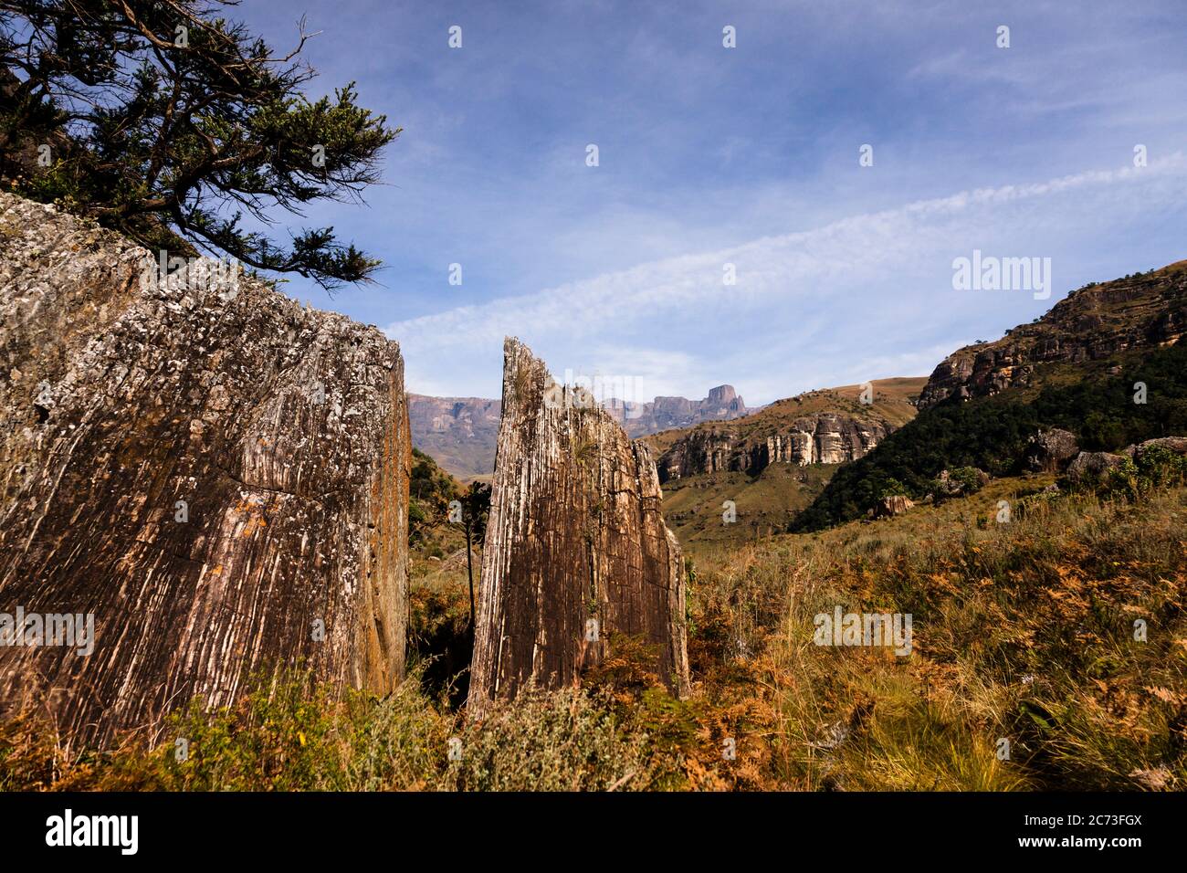Drakensberg, 'Battle Cave' Rock Art Site Trail, Injisuthi, Giants Castle Game Reserve, Uthukela District, KwaZulu-Natal Province, Südafrika, Afrika Stockfoto