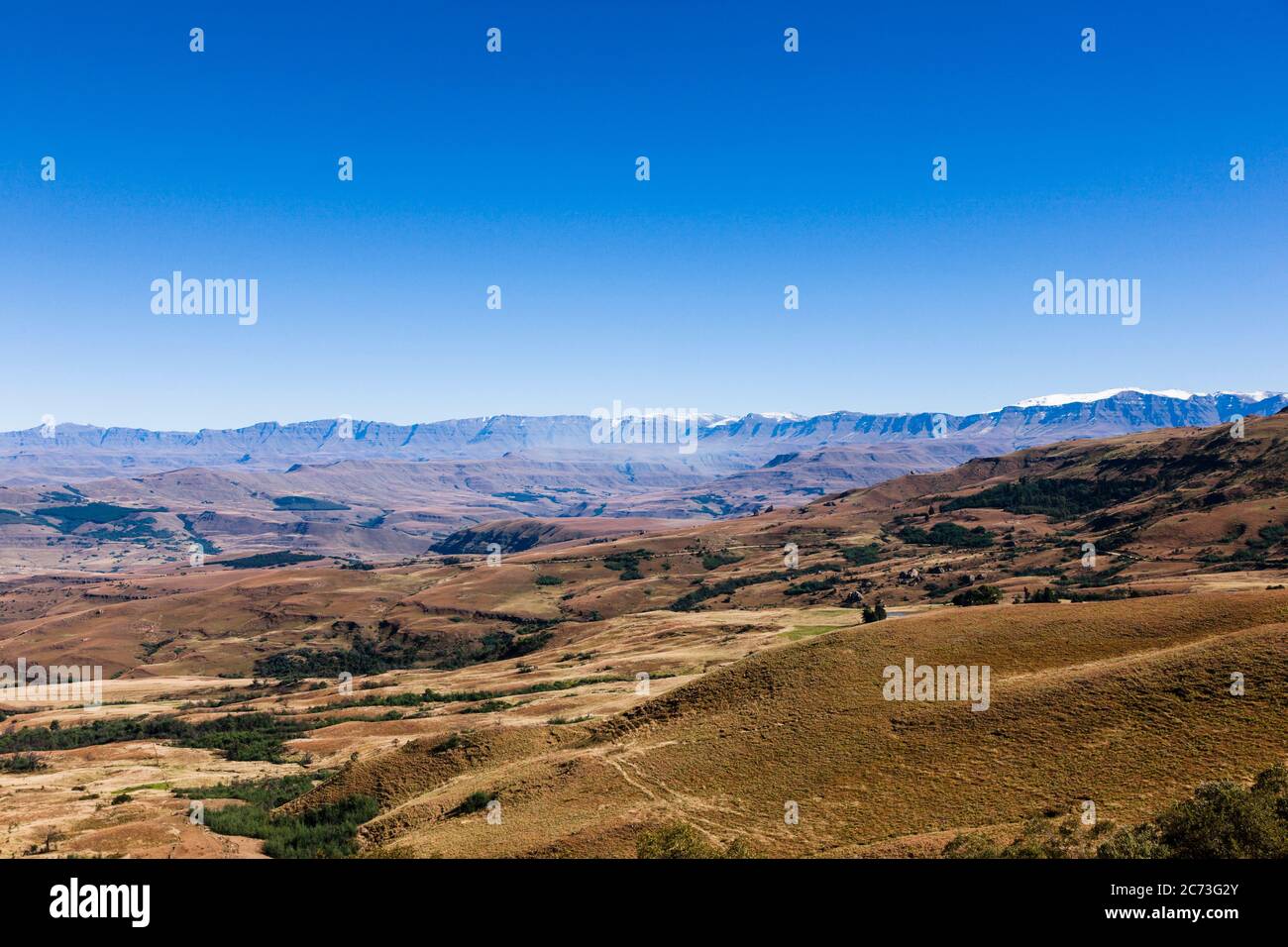 Drakensberg, Blick auf Berge und Mkhomazi Wilderness Area, von Lower Lotheni Road, KwaZulu-Natal, Südafrika, Afrika Stockfoto