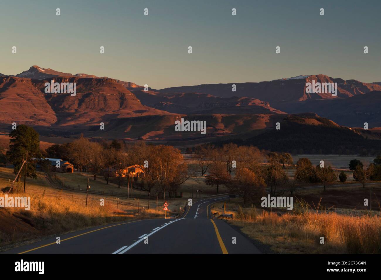 Drakensberg, Morgenansicht der Berge, Sani Pass Road, Underberg, in der Nähe von Mkhomazi Wildnis, KwaZulu-Natal, Südafrika, Afrika Stockfoto