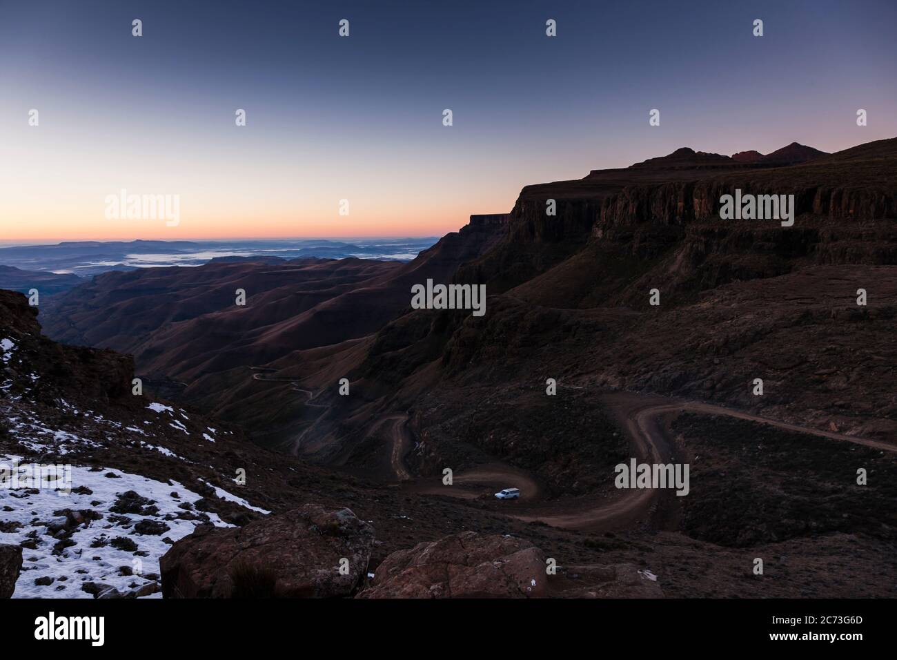 Drakensberg, Morgenansicht der Berge von der Lesotho Seite, am Sani Gipfel des Sani Passes, Mkhomazi Wilderness Area, Maloti drakensberg, Lesotho, Afrika Stockfoto