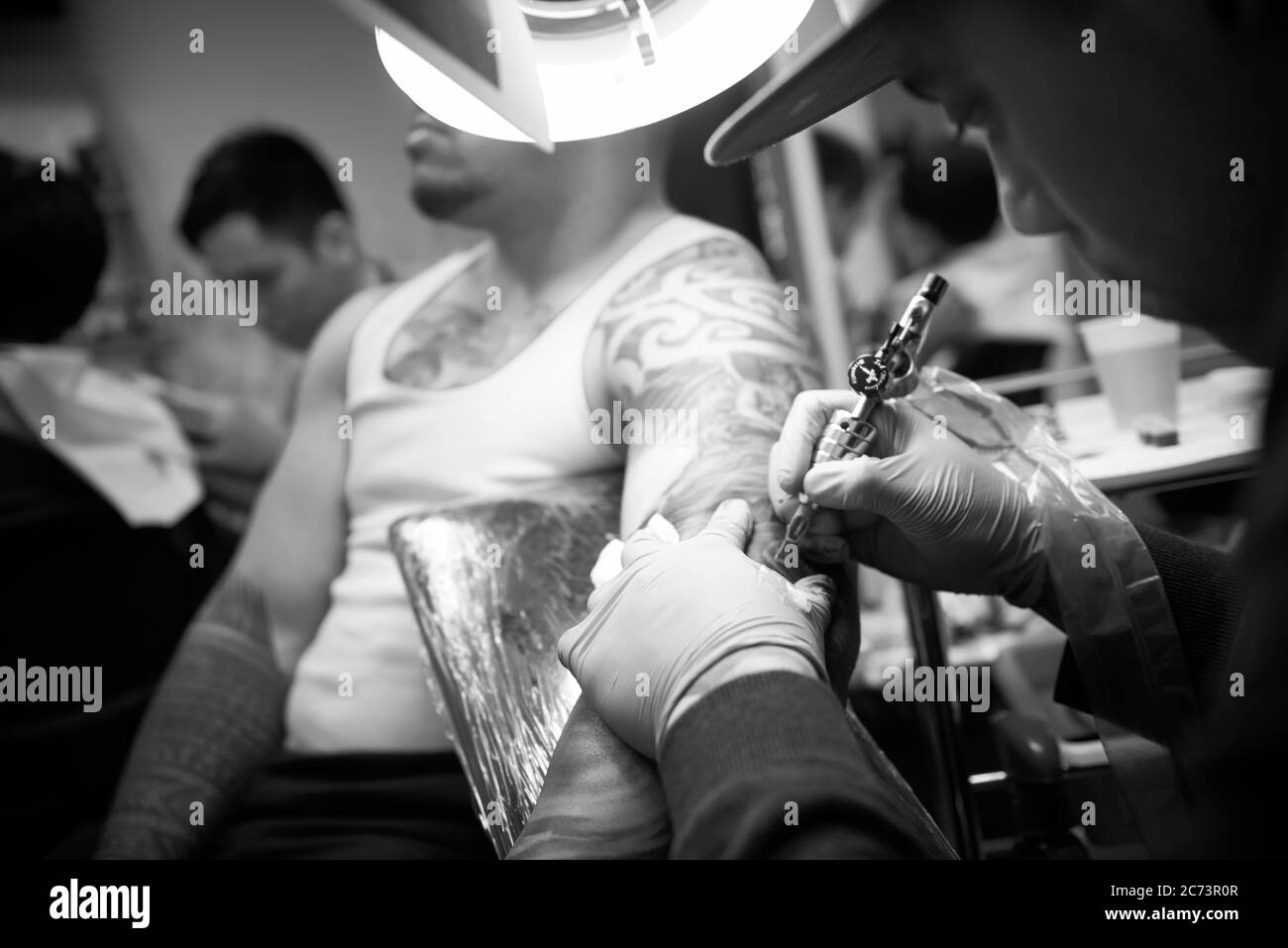 Was passiert in Tattoo World, einem Tattoo-Salon in Sydney Australien. Stockfoto