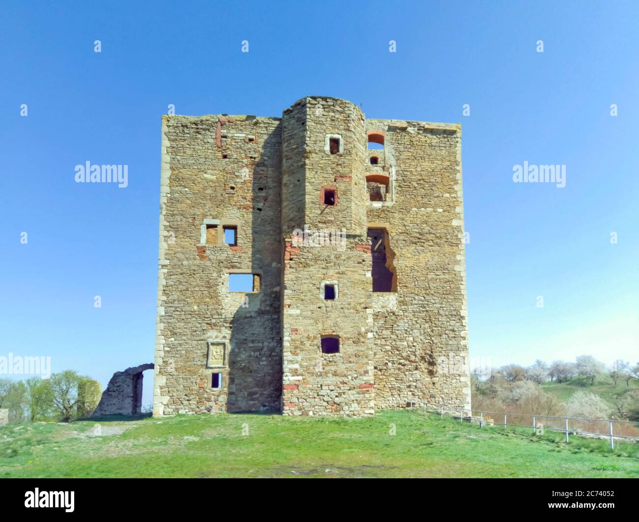 Ruine der Burg Arnstein, einer mittelalterlichen Festung im südlichen