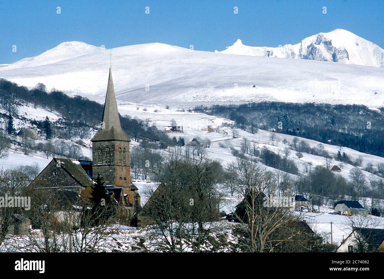 Village de Chastreix im regionalen Naturpark der Vulkane der Auvergne, Puy de Dome, Auvergne-Rhone-Alpes, Frankreich Stockfoto