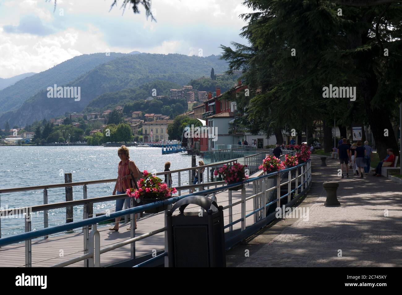 Europa, Italien, Lombardei, Lovere, Seeufer, Aussicht Stockfoto