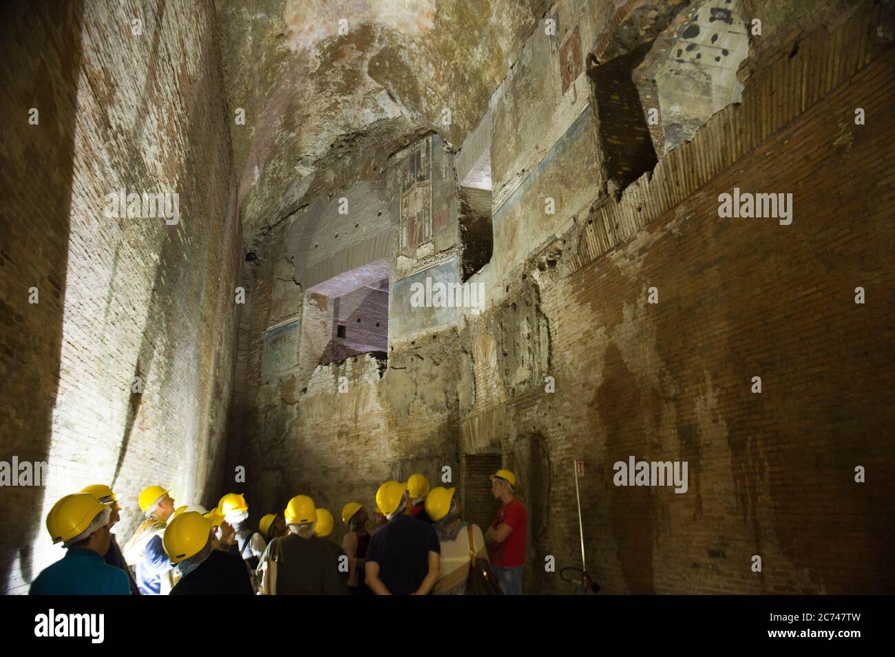 Europa, Italien, Latium, Rom, Archäologie im Domus Aurea Palast. Die archäologische Stätte Domus Aurea ist ein großer Palast, der auf Befehl des Nerone Kaisers in der Nähe von Anfiteatro Flavio namens Colosseo erbaut wurde. Stockfoto