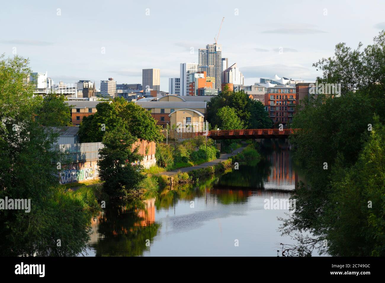 Leeds Arena Village Campus ist eine Unterkunft für Studenten und wird das höchste Gebäude von Yorkshire, das 'Altus House', beherbergt. Stockfoto