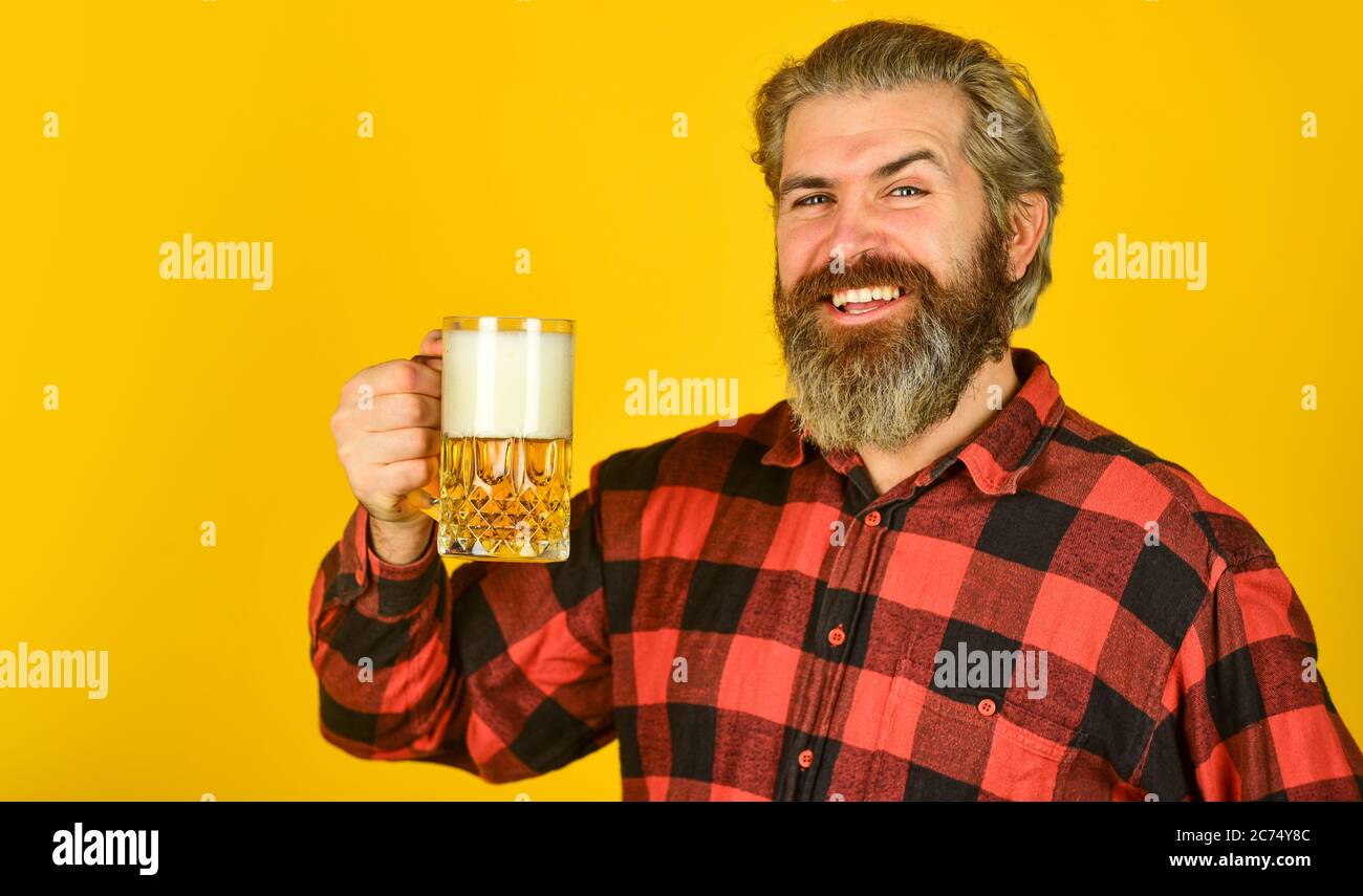 Bier Trinken Und Feiern Stockfotos Und Bilder Kaufen Alamy