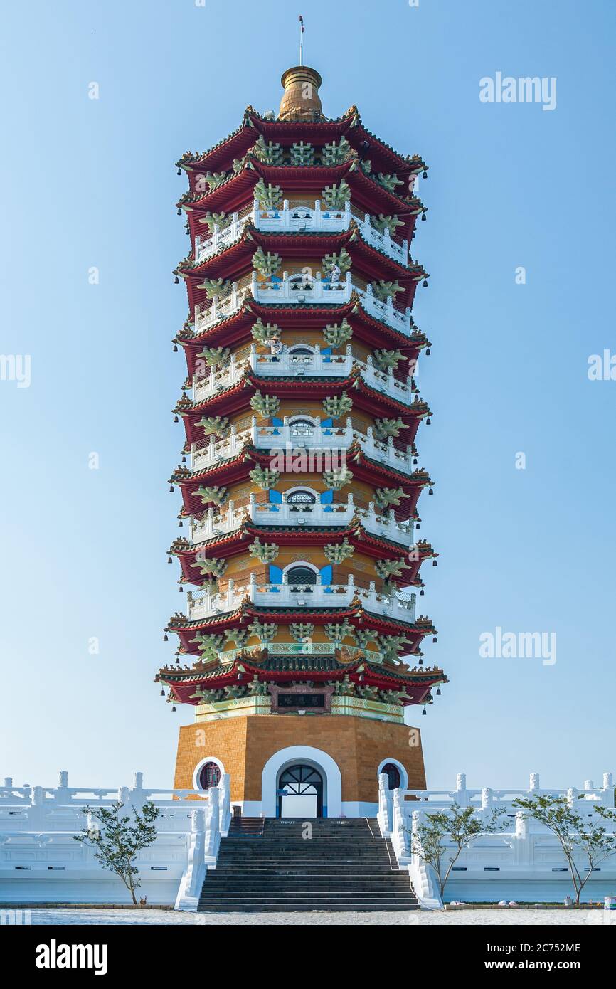 Die Ci en Pagode ist eine Pagode, die in der Nähe des Sun Moon Lake in der Gemeinde Yuchi, Bezirk Nantou, Taiwan, liegt. Stockfoto