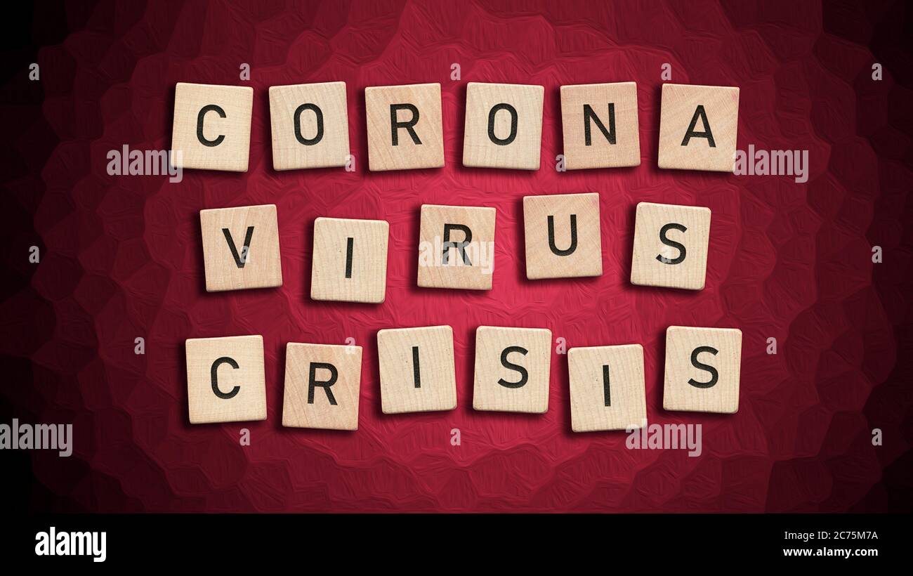 Corona Virus Krise geschrieben mit Holzfliesen auf rotem Hintergrund. Respiratorisches Syndrom Coronavirus und neuartiges Coronavirus 2019-nCoV. Virus Pandemie CO Stockfoto
