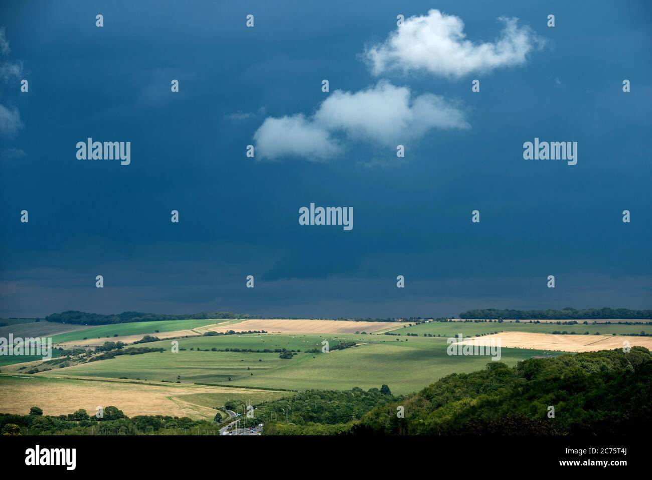 Brighton Großbritannien, 14. Oktober 2018: Schlechtes Wetter nähert sich auf den South Downs, nördlich von Brighton. Kredit: Andrew Hasson/Alamy Live Nachrichten Stockfoto