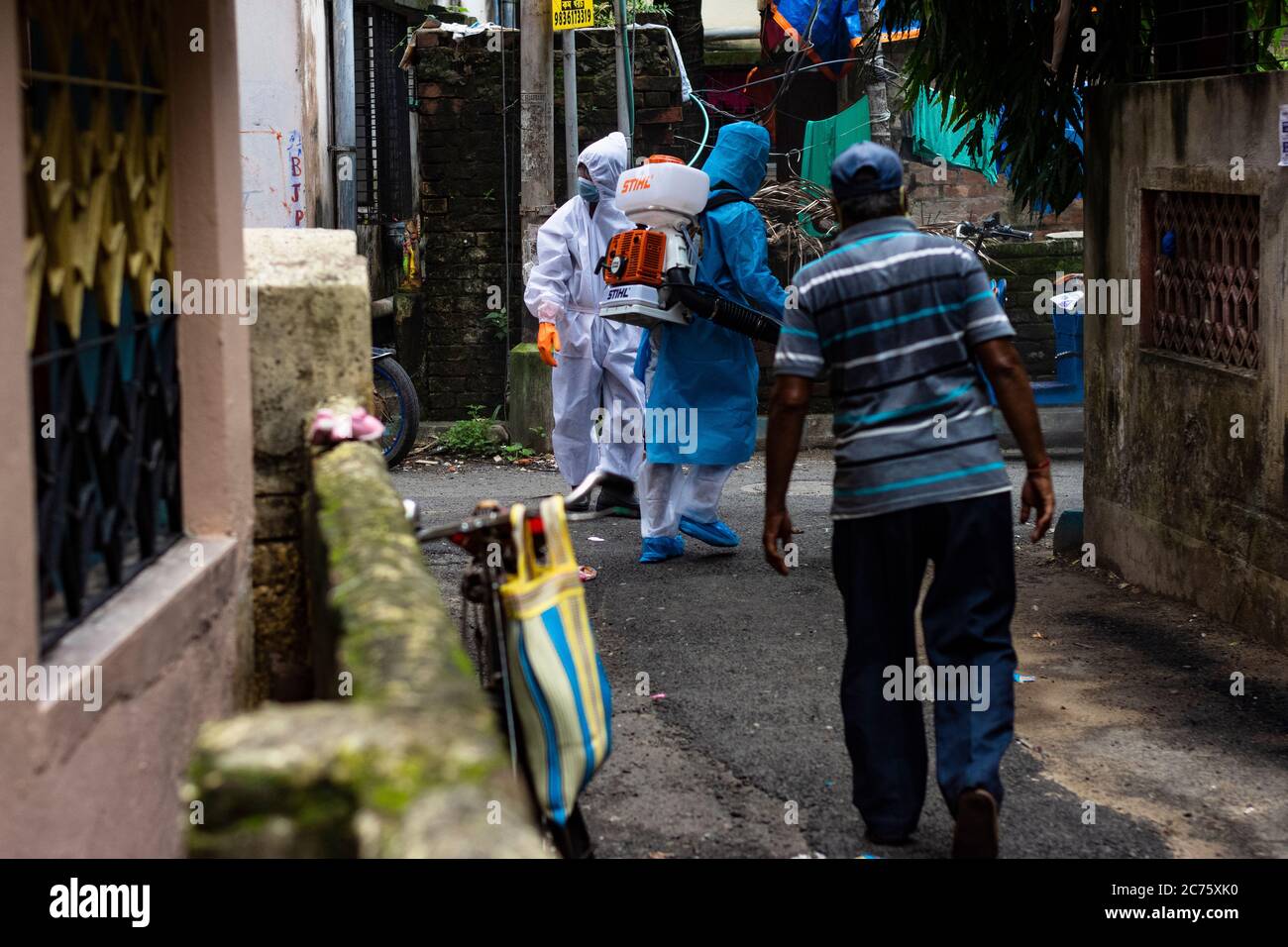 Straßen Und Gassen Von Kalkutta Werden Von Bürgerarbeitern Sanitiert Stockfoto