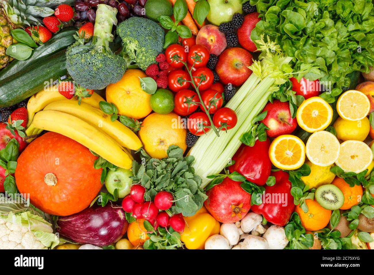 Hintergrund Lebensmittel Obst und Gemüse Sammlung Obst Gemüse gesunde Ernährung Ernährung Äpfel Orangen Tomaten Hintergründe Stockfoto