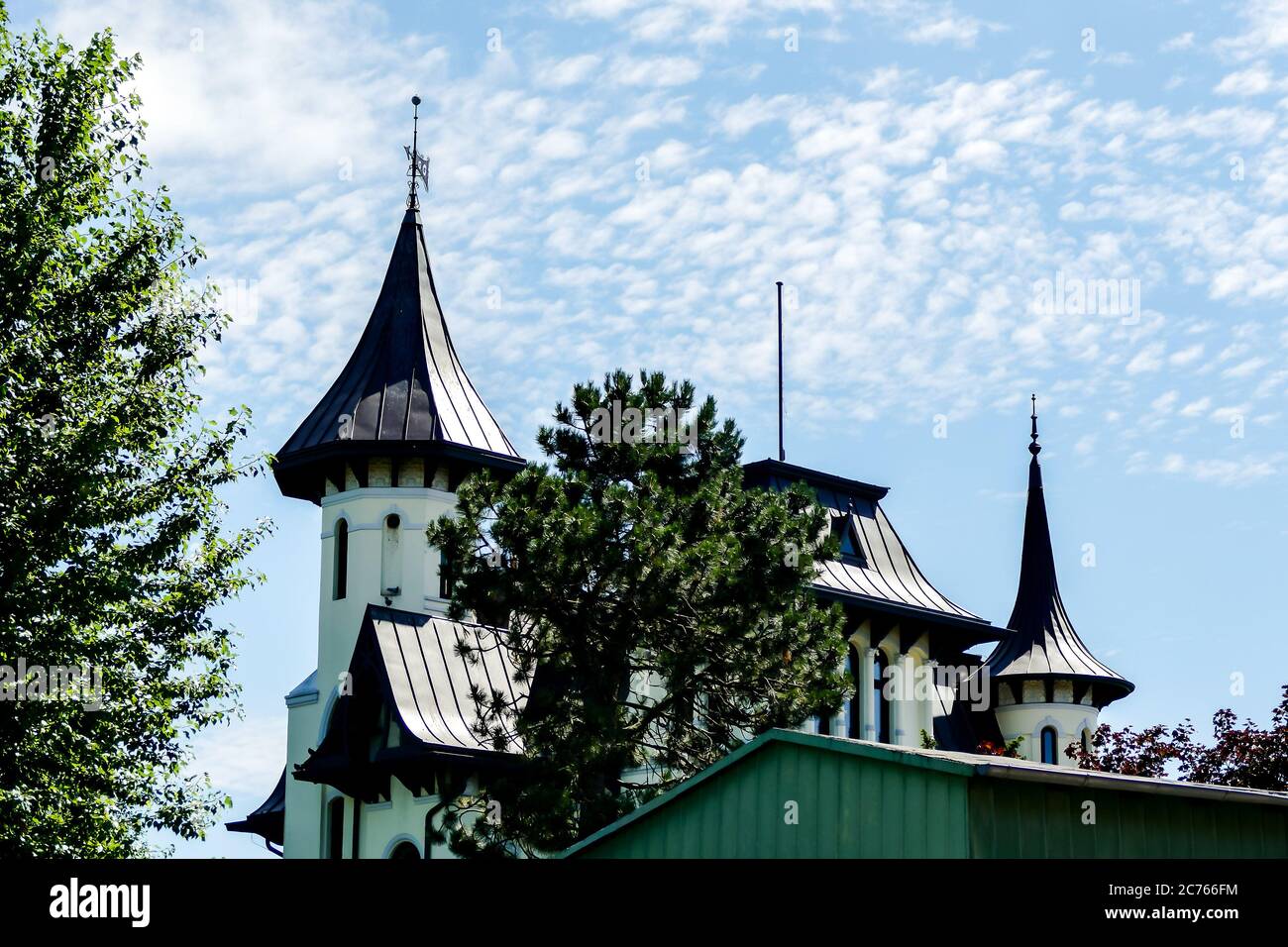 Schloss auf dem Hügel, schöne Foto-Digitalbild Stockfoto