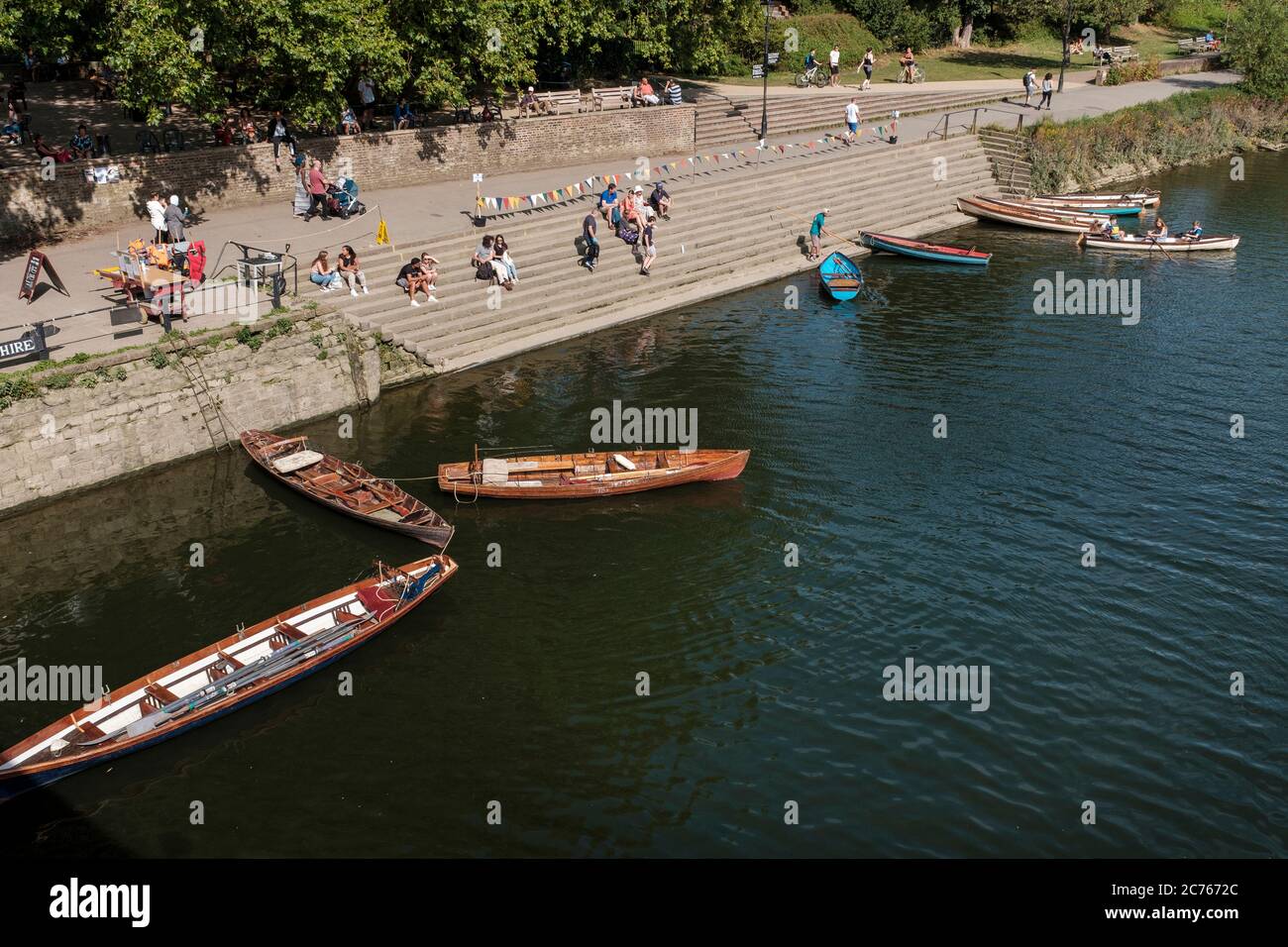 Ruderboote zu mieten, Richmond Riverside, Rishmond upon Thames, England Stockfoto