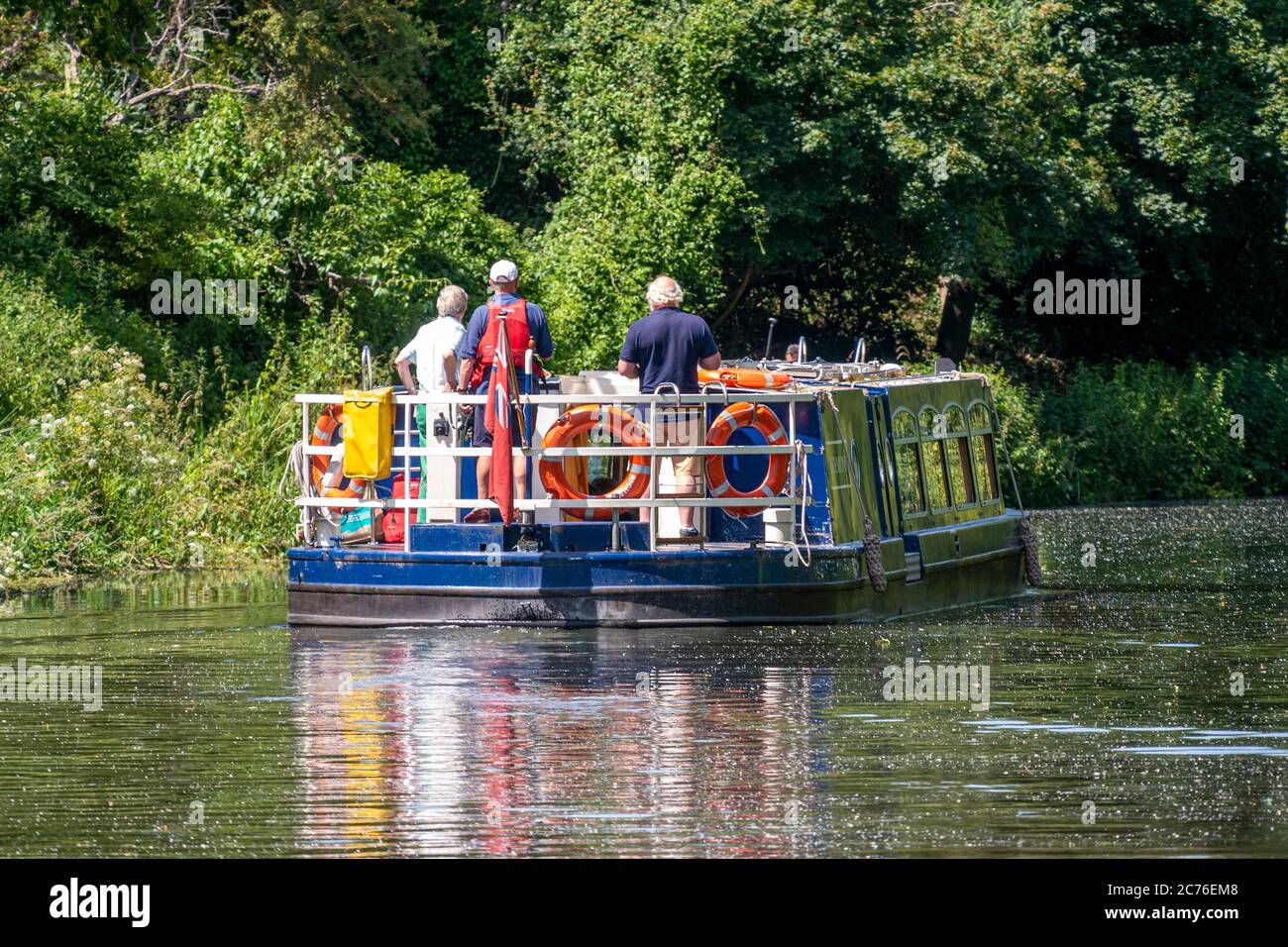 Das Ausflugsboot, Richmond, auf dem Chichester Ship Canal, West Sussex, Großbritannien. Stockfoto