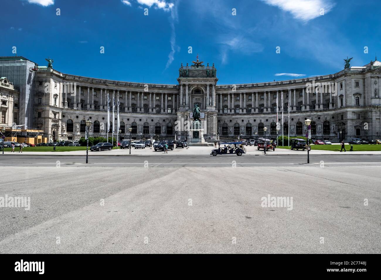 Hofburg Und Berühmter Heldenplatz In Der Innenstadt Von Wien In Österreich Stockfoto