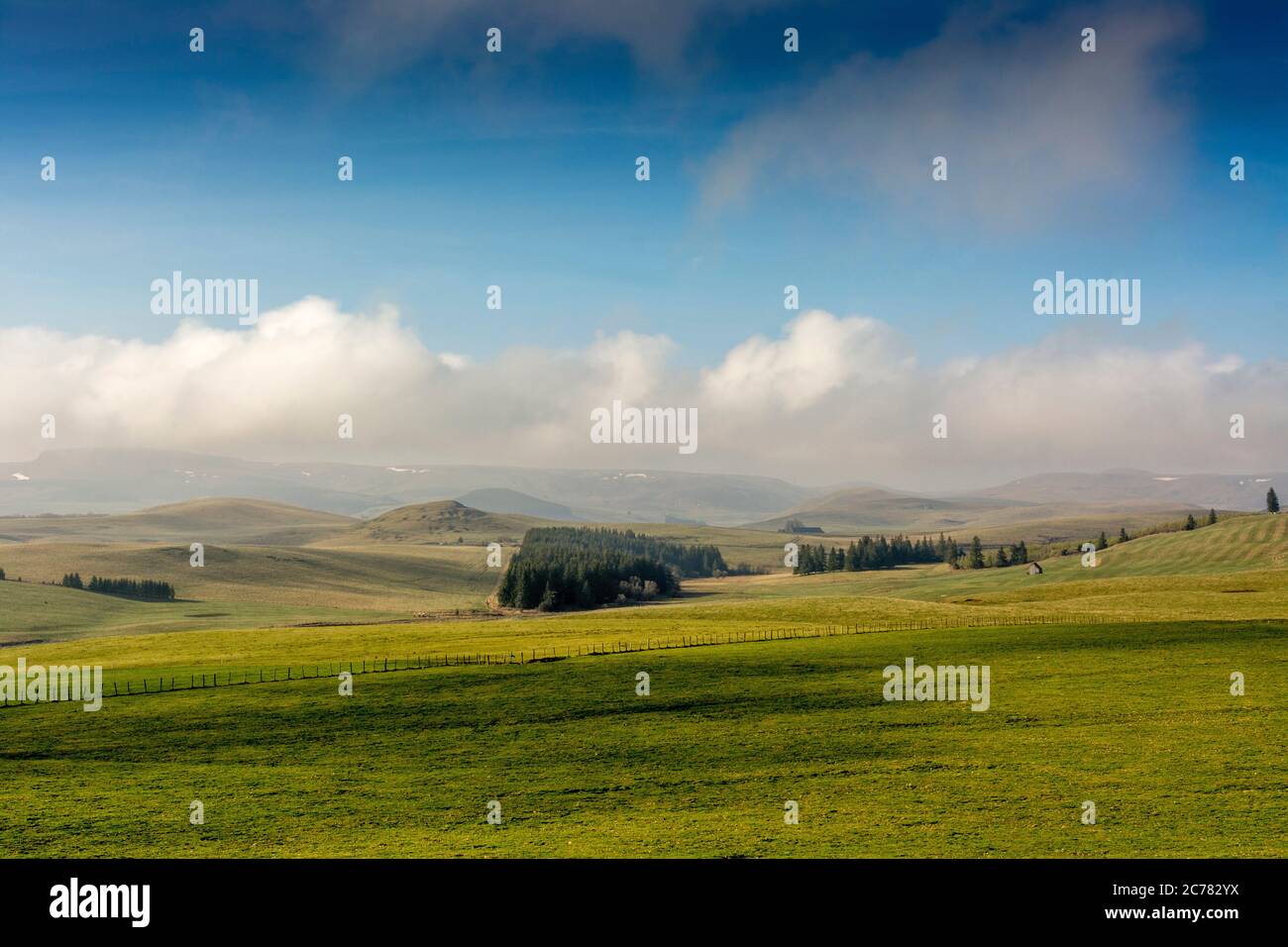 Plateau von Cezallier in der Auvergne in der Nähe von brion Dorf, Regionale Naturpark der Volcans d'Auvergne, Puy de Dome, Frankreich, Europa Stockfoto