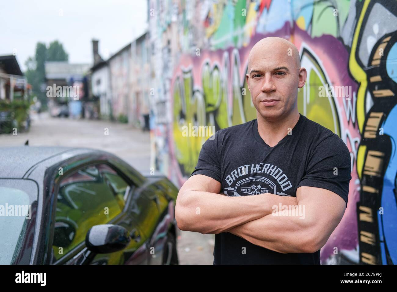 Berlin, Deutschland. Juli 2020. Die Wachsfigur von ActionStar Vin Diesel steht vor dem Club