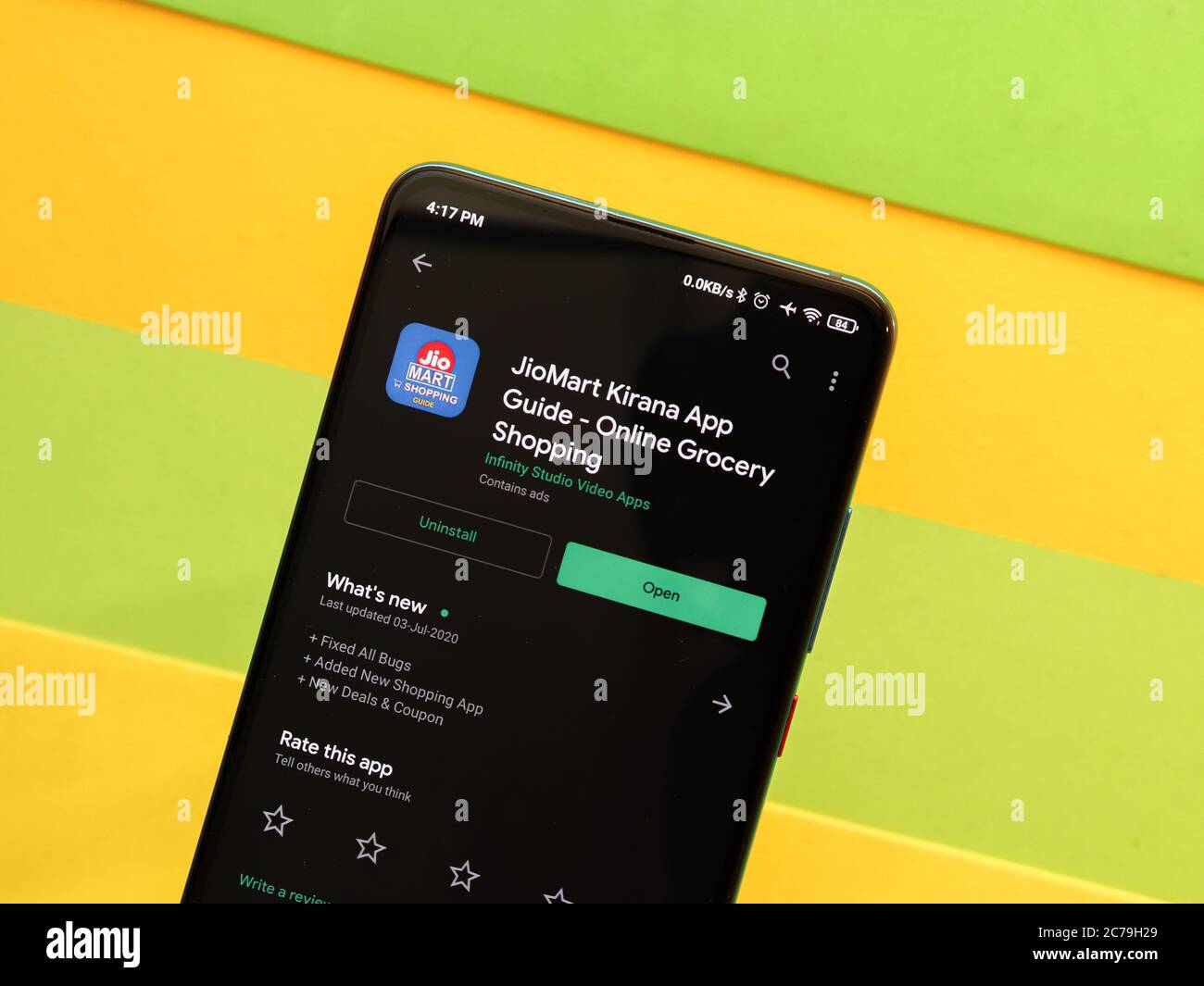 Assam, indien - 7. Juli 2020 : Jiomart kirana App für den Kauf von Lebensmitteln online. Stockfoto