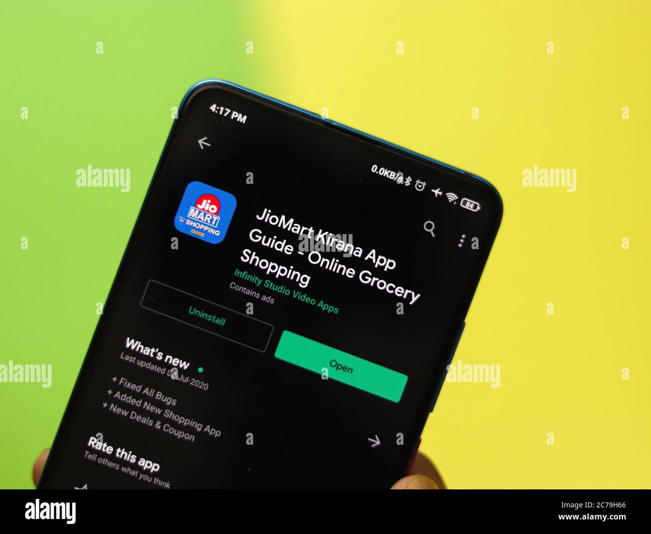 Assam, indien - 7. Juli 2020 : Jiomart kirana App für den Kauf von Lebensmitteln online. Stockfoto