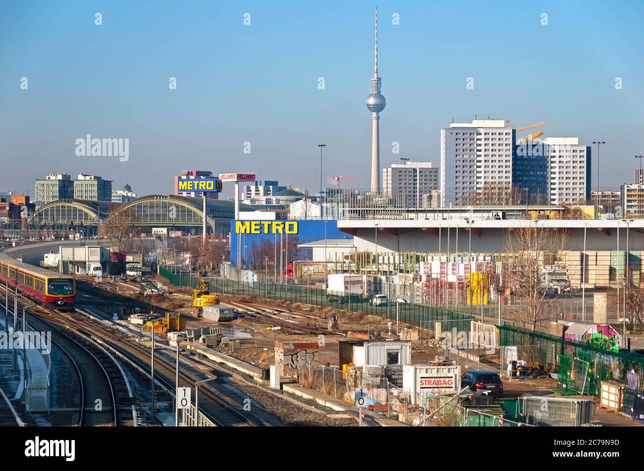 Berlin, Deutschland Januar-20-2019 Metro-AG in Berlin-Friedrichshain in der Nähe des Ostbahnhofs Stockfoto