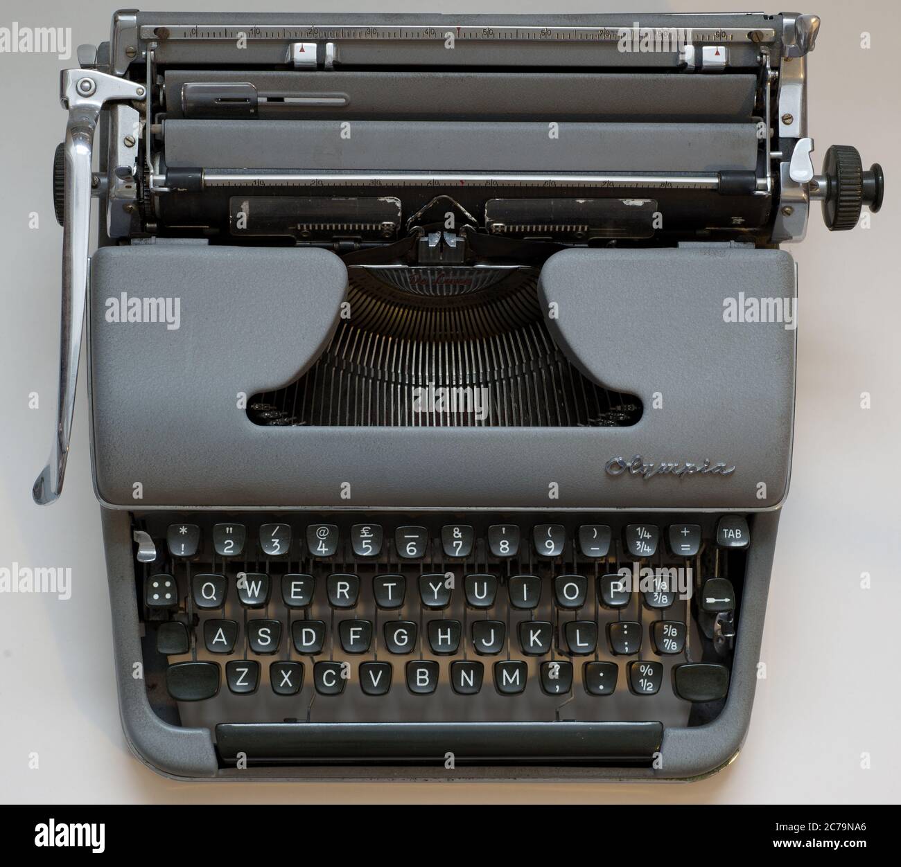 Schreibmaschine der 1960er jahre -Fotos und -Bildmaterial in hoher  Auflösung – Alamy