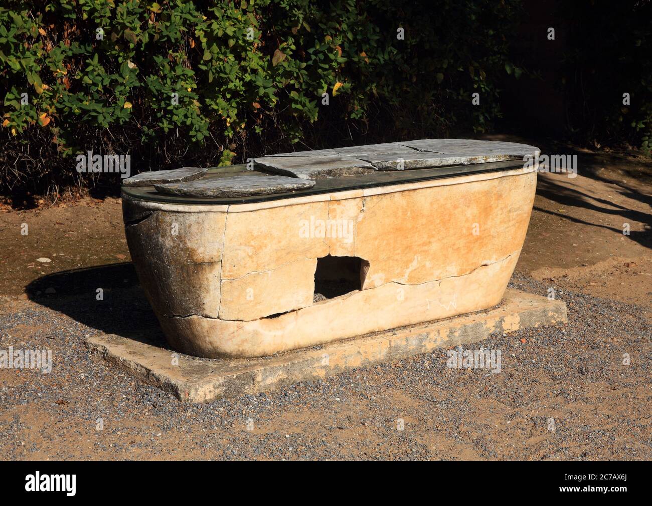 Merida, Badajoz, Extremadura, Spanien. Marmorbadewanne im ersten Jahrhundert v. Chr. römischen Ruinen. UNESCO-Weltkulturerbe. Stockfoto